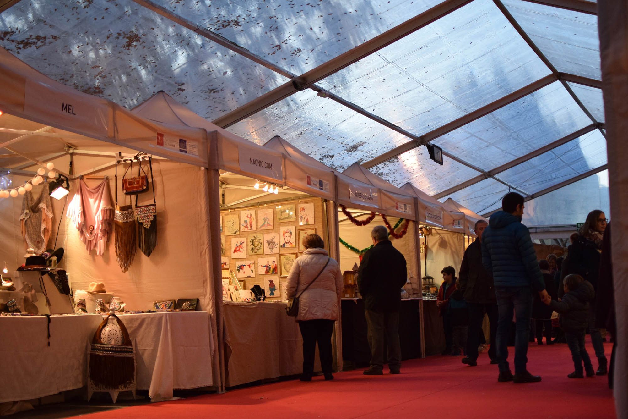 Carpa para Feria de Navidad en Huesca | ARACARPAS - Carpas para eventos y soluciones a medida